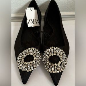 NWT - Zara leopard flats